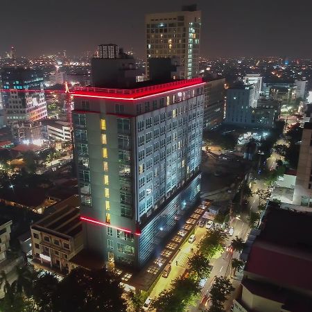 Aria Centra Surabaya Hotel Kültér fotó