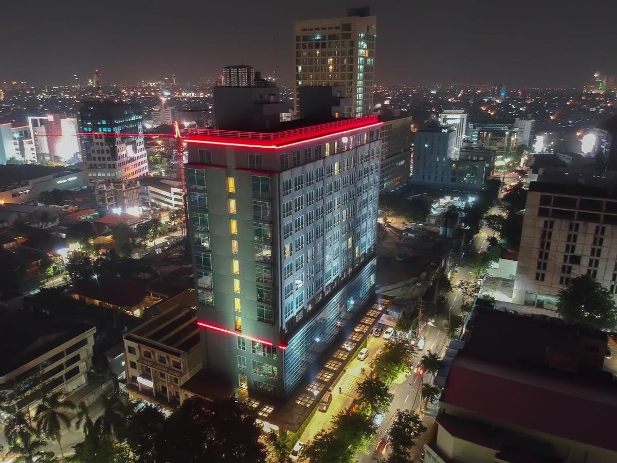 Aria Centra Surabaya Hotel Kültér fotó